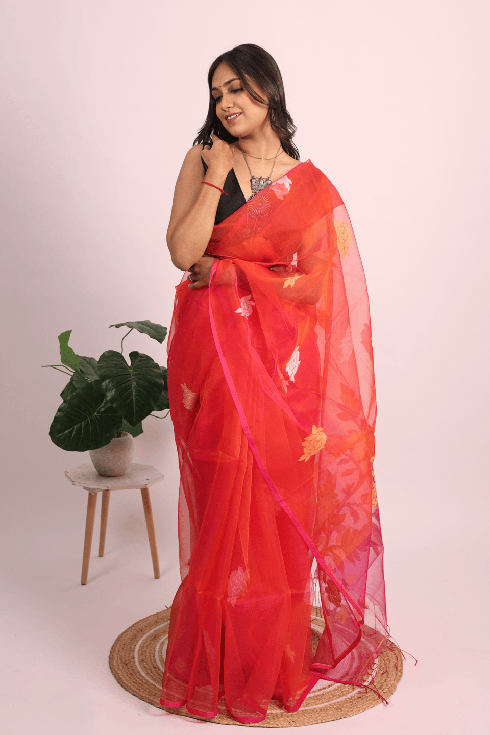 Handwoven Matka Muslin Saree