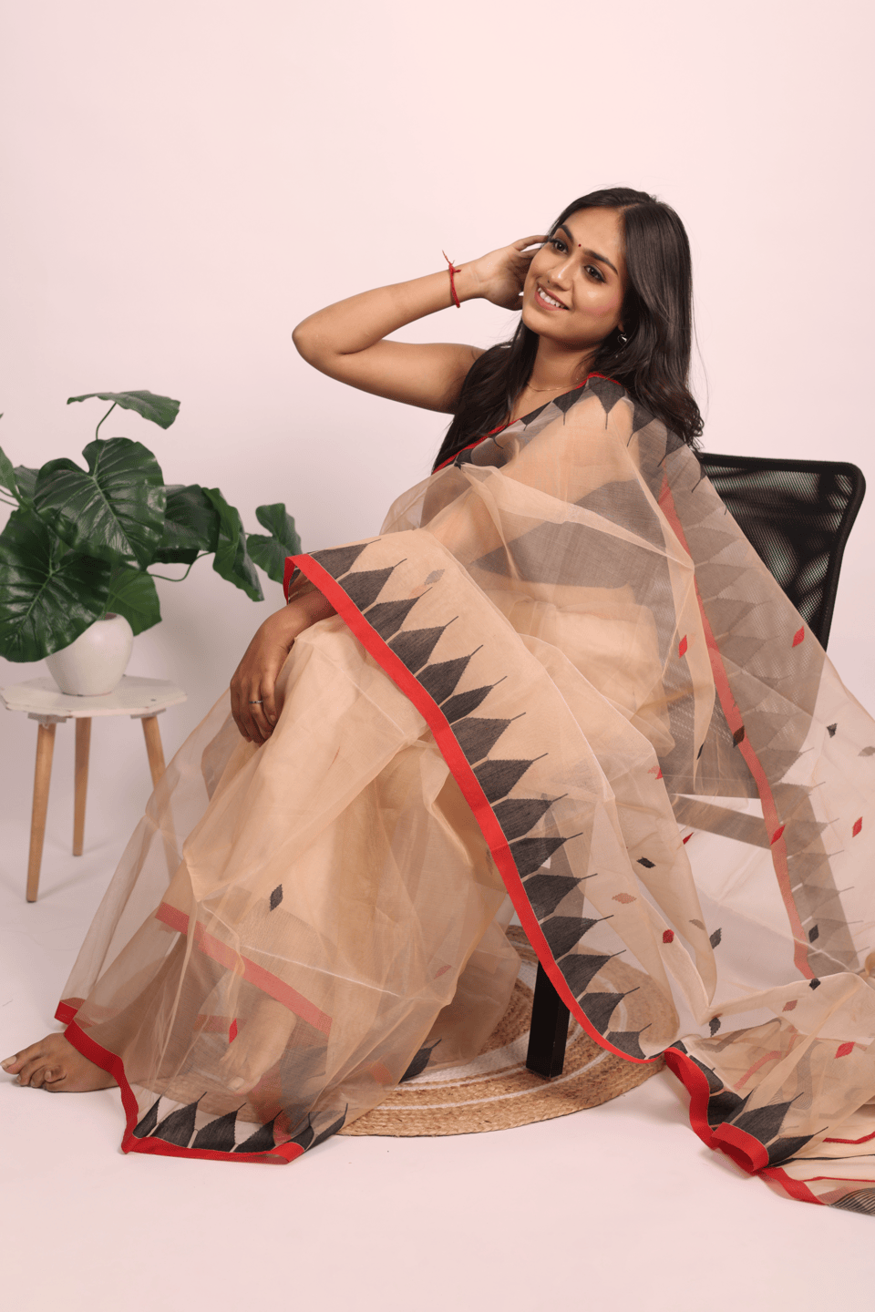 Muslin With Thread Hand Woven Saree