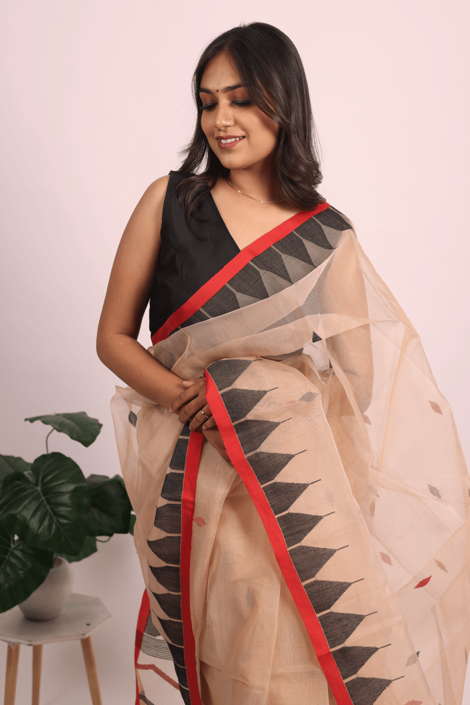 Muslin With Thread Hand Woven Saree