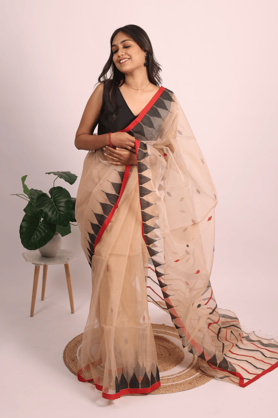 Muslin With Thread Hand Woven Saree